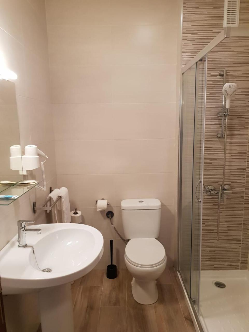 Complejo Hotelero Saga Мансанарес Екстериор снимка